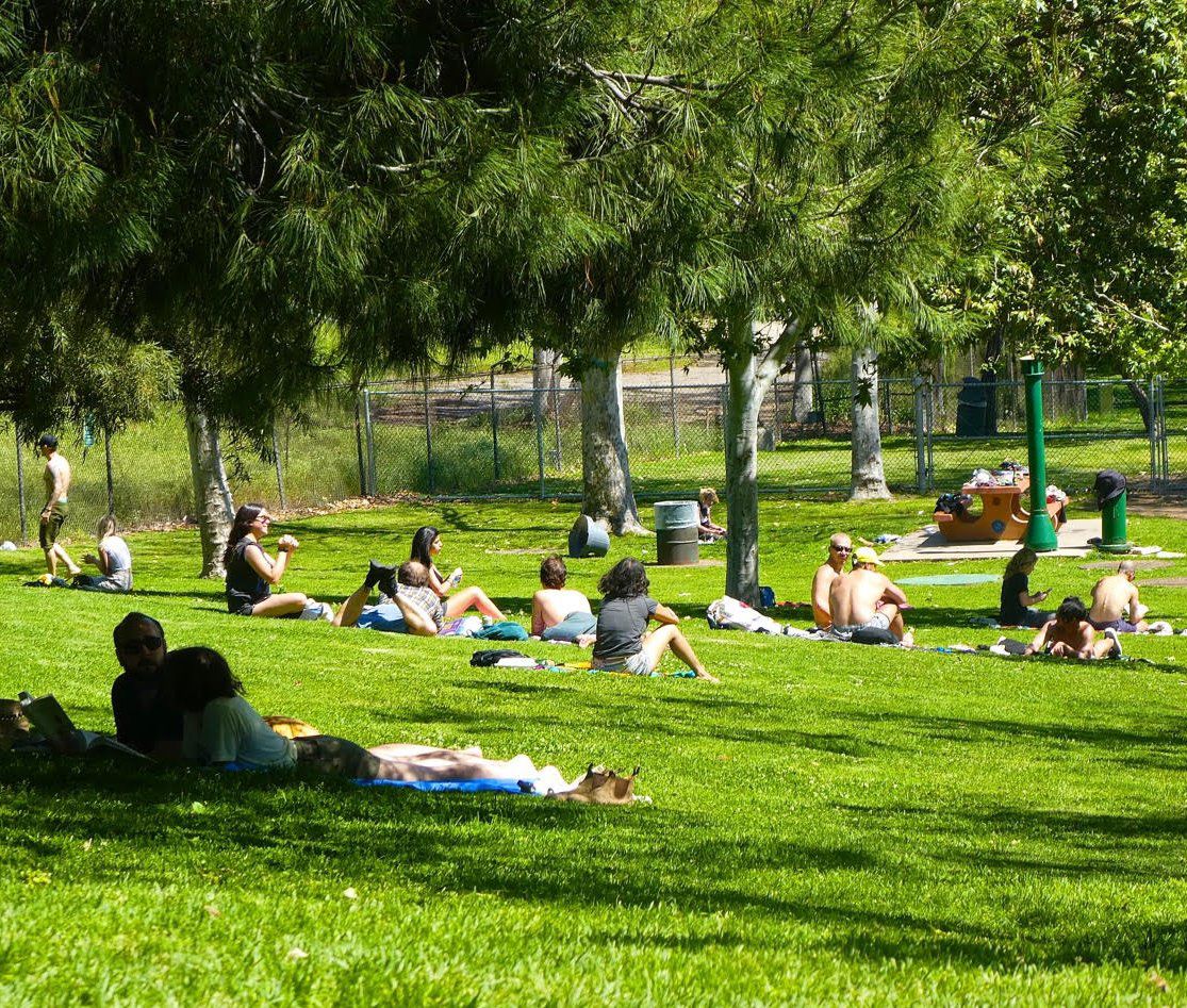 Silver Lake sunbathers heat wave
